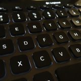 「【周辺機器】Bluetooth Illuminated Keyboard K810」のアイキャッチ画像