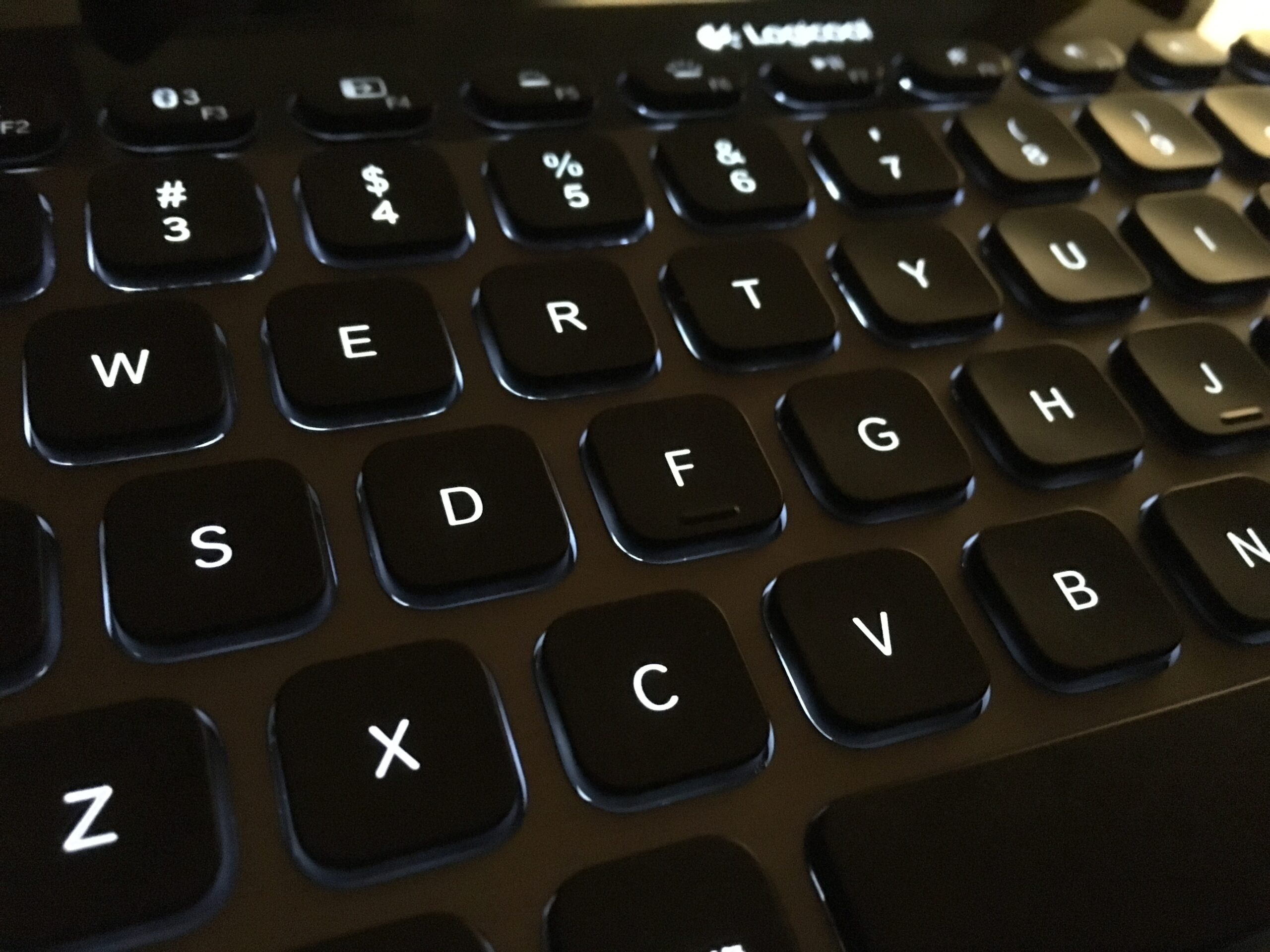 【周辺機器】Bluetooth Illuminated Keyboard K810