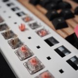「【自作キーボード】キースイッチに潤滑剤を塗ろう」のアイキャッチ画像